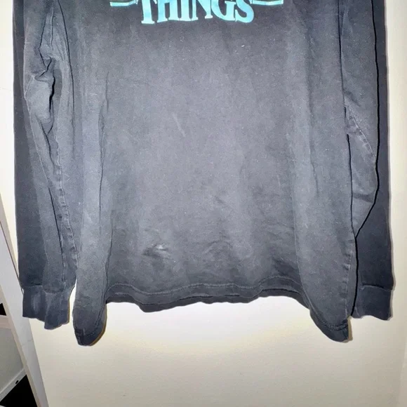 *Flaws* Stranger Things x Chogrin Elegorgon Long Sleeve Shirt - Picture 3 of 11